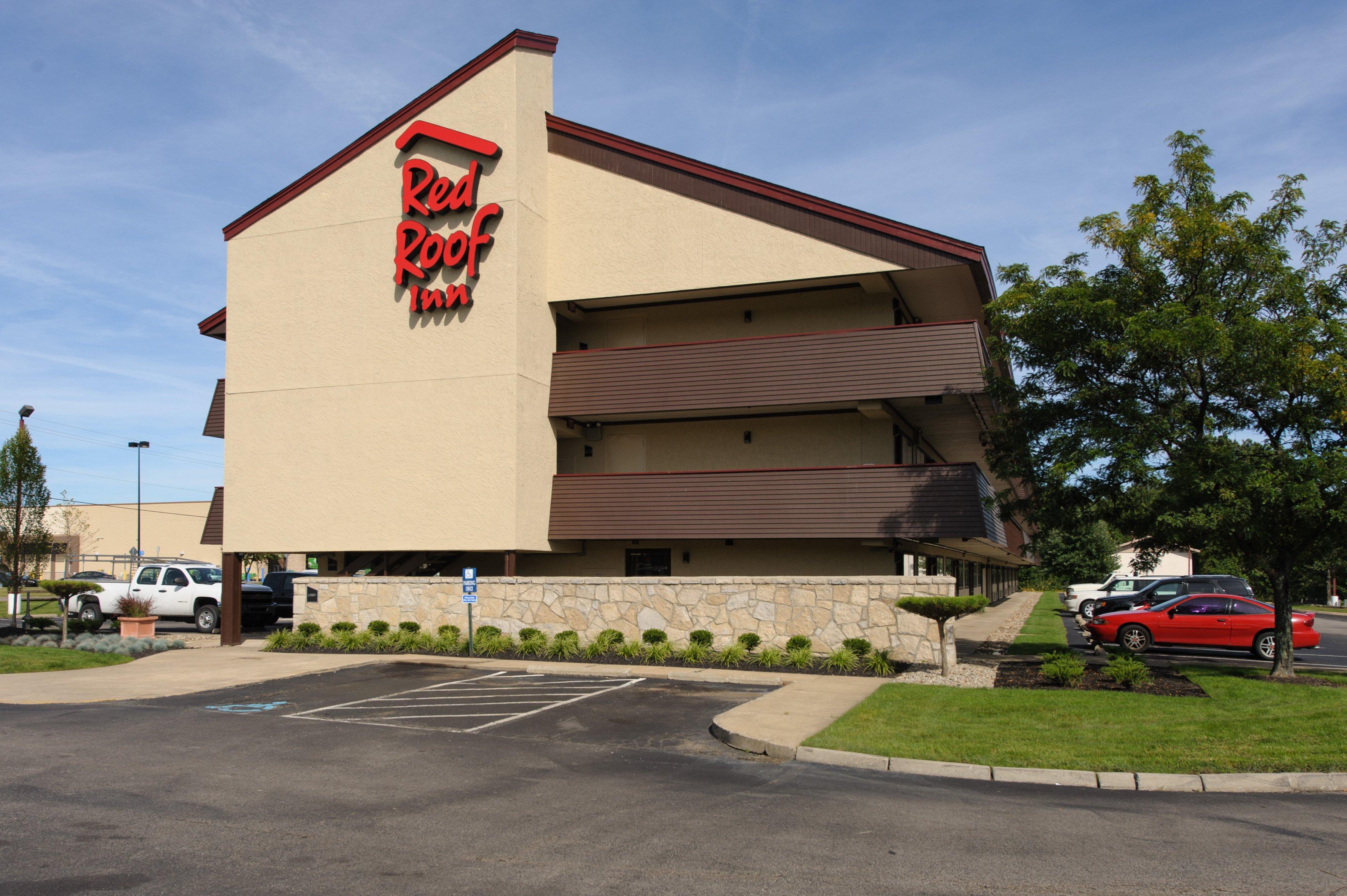 Red Roof Inn Akron Bagian luar foto